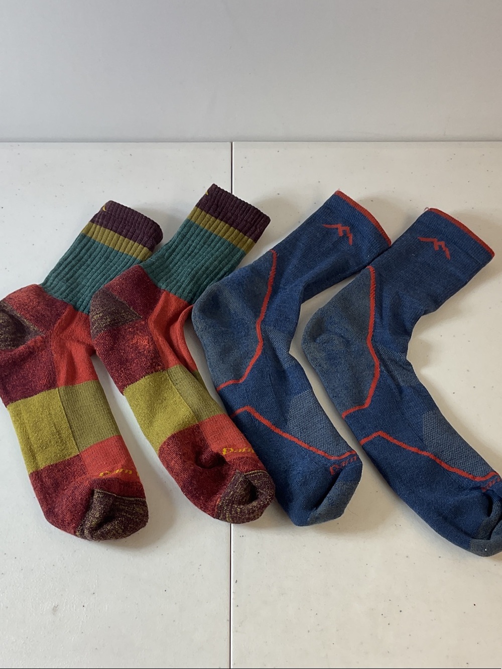 Men's Darn tough Athletic Crew Socks - 2 pairs blue striped cushion